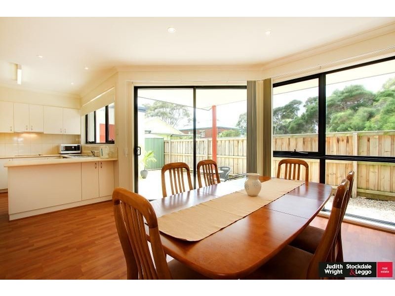 4/27 Chapel Street, Cowes VIC 3922