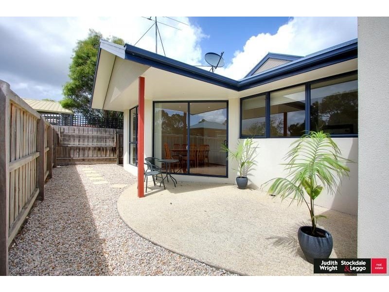 4/27 Chapel Street, Cowes VIC 3922