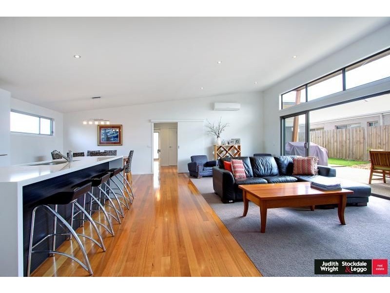 3 Cove Place, Cowes VIC 3922