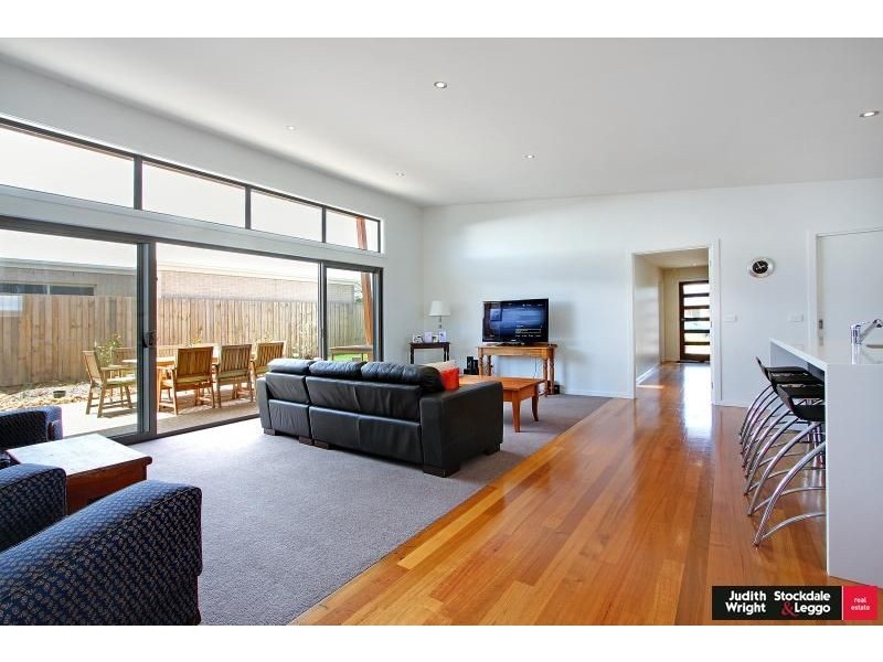 3 Cove Place, Cowes VIC 3922