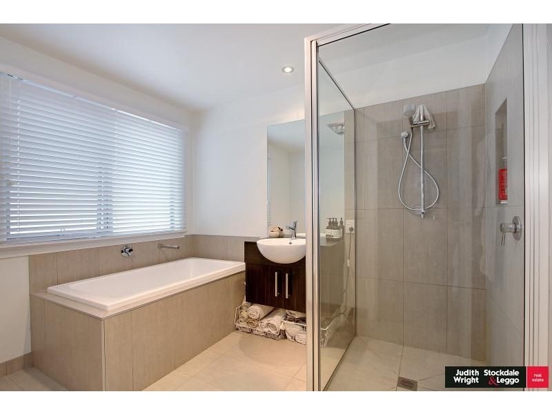 3 Cove Place, Cowes VIC 3922