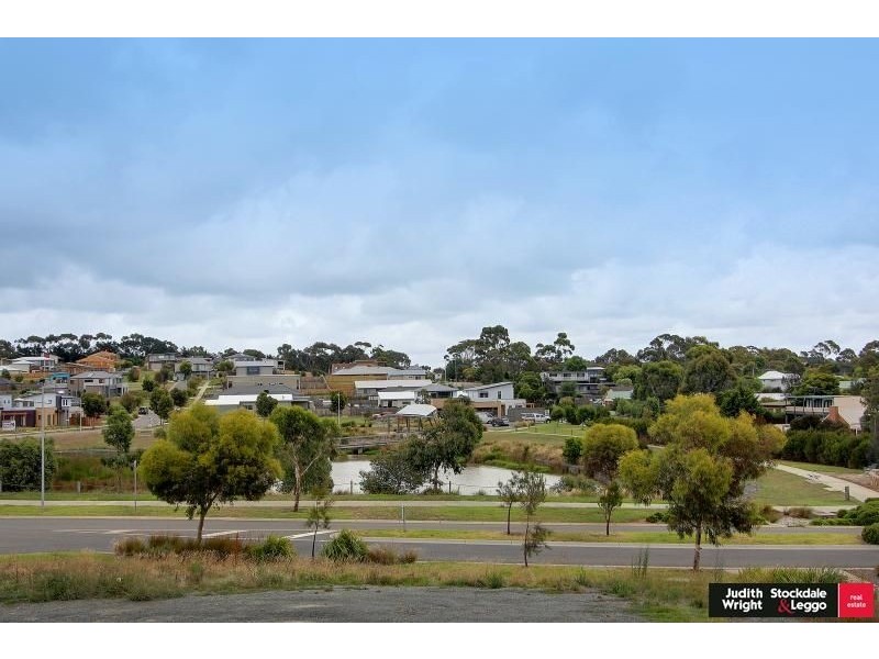3 Currawong Close, Cowes VIC 3922