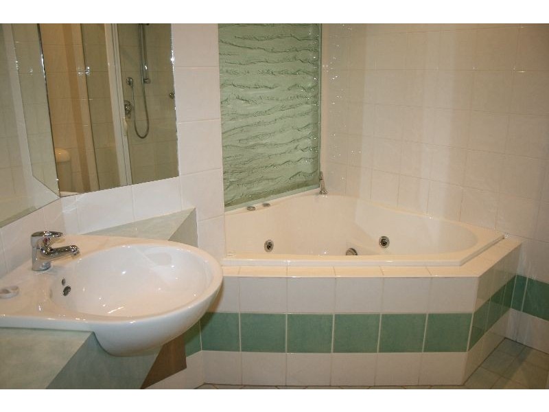 211/1 The Esplanade, Cowes VIC 3922