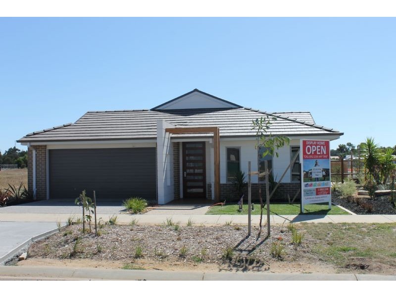 44 Boardwalk Blvd, Cowes VIC 3922