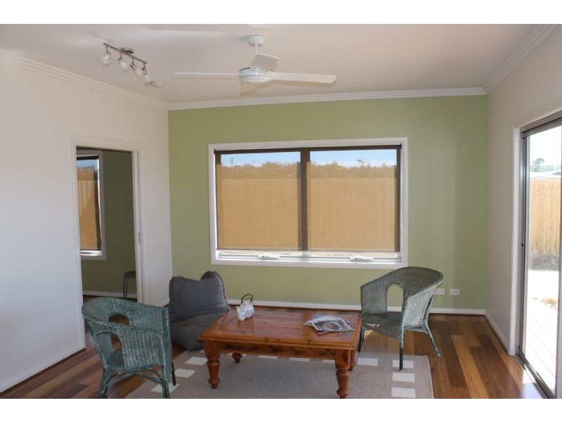 44 Boardwalk Blvd, Cowes VIC 3922