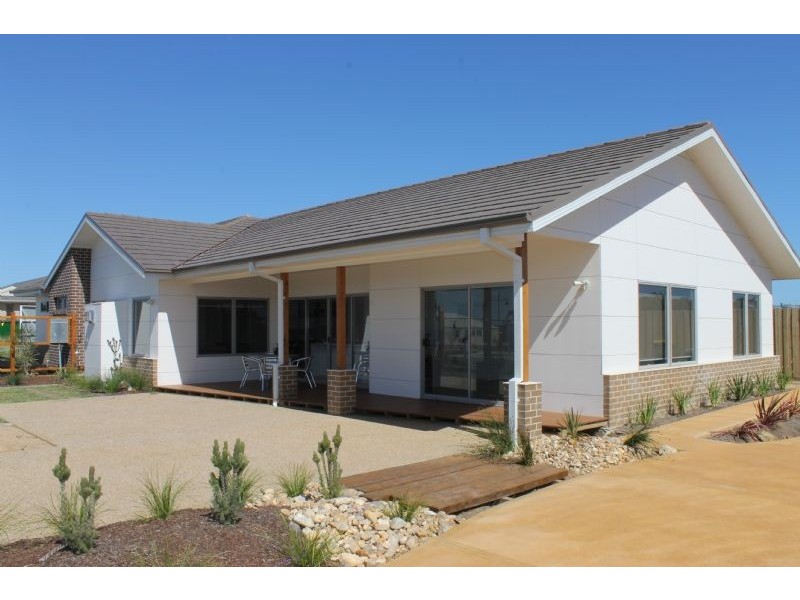 44 Boardwalk Blvd, Cowes VIC 3922