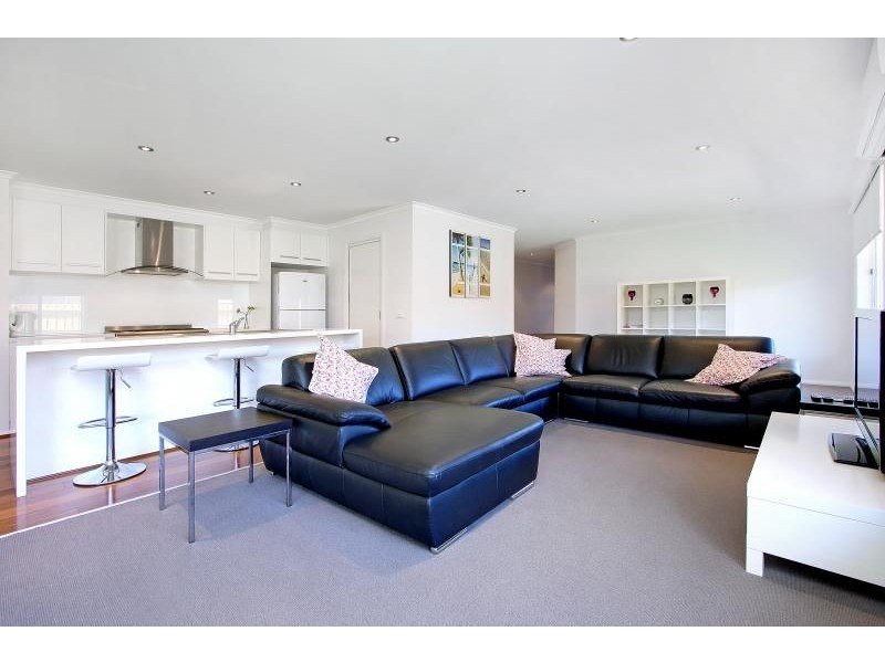 8 Malabar Court, Cowes VIC 3922