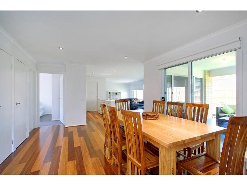 8 Malabar Court, Cowes VIC 3922