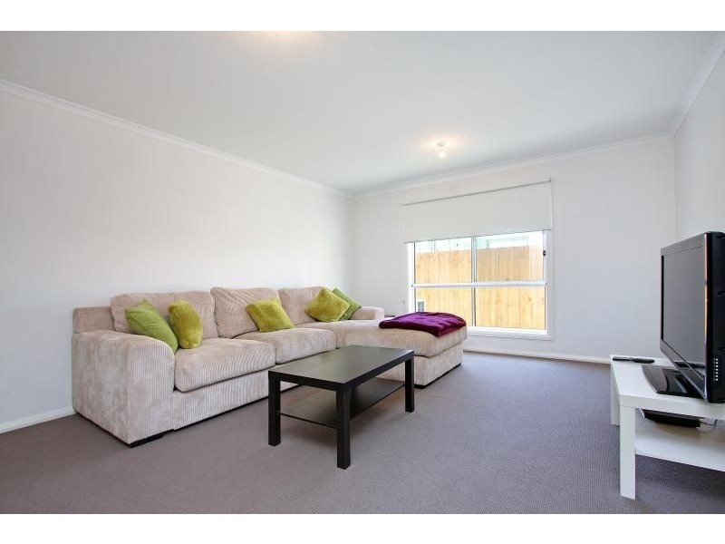 8 Malabar Court, Cowes VIC 3922