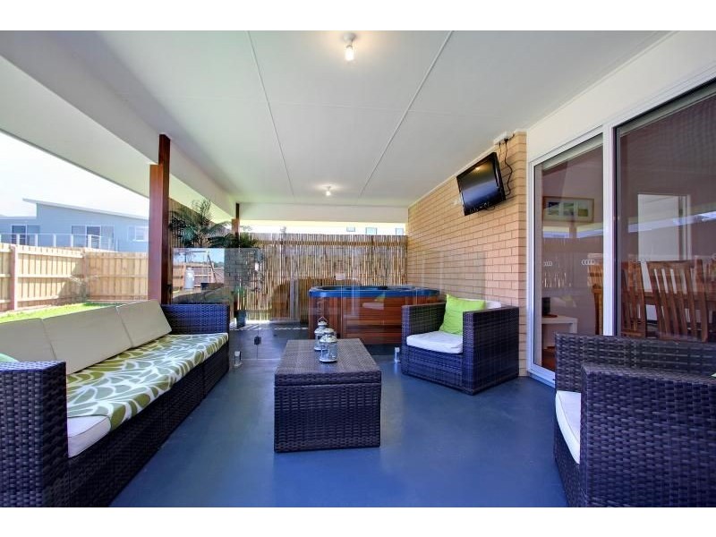 8 Malabar Court, Cowes VIC 3922