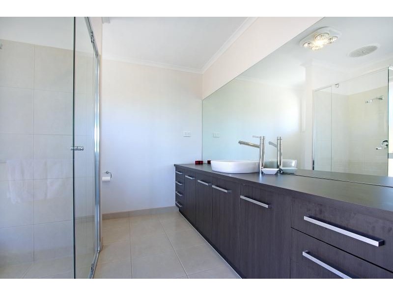 8 Malabar Court, Cowes VIC 3922