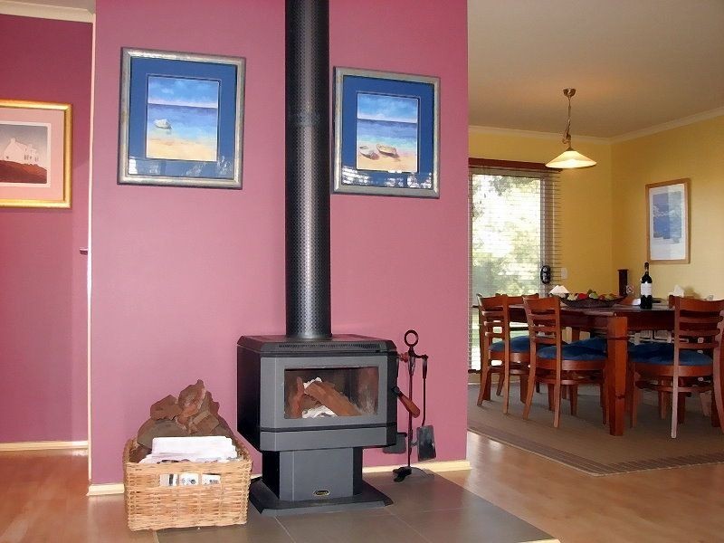 2 Endeavour Court, Cowes VIC 3922