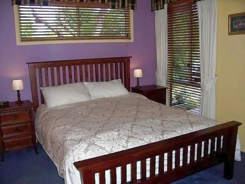 2 Endeavour Court, Cowes VIC 3922