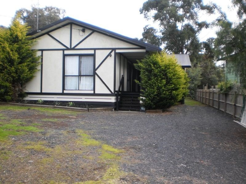 10 Scenic Avenue, Cowes VIC 3922