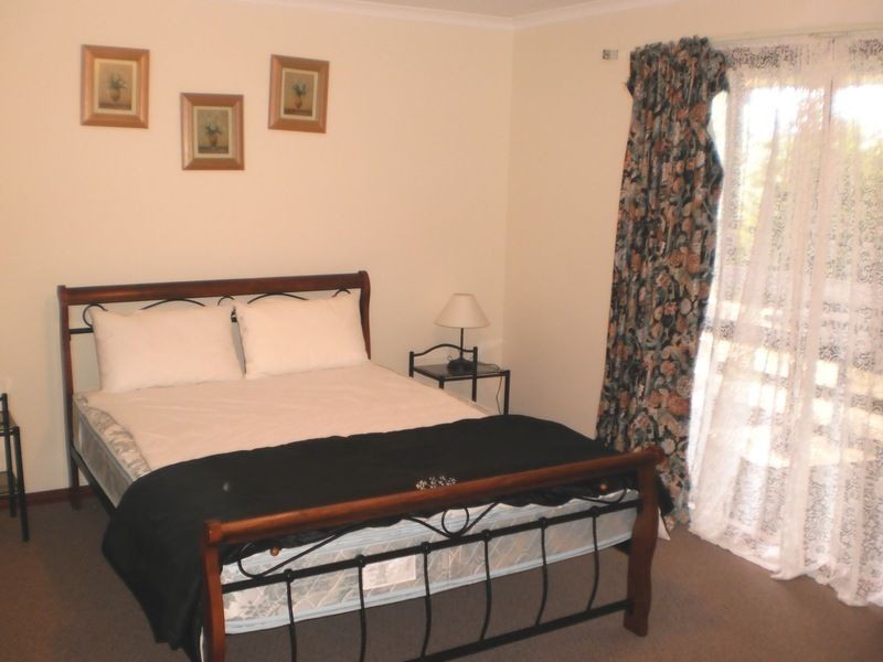 10 Scenic Avenue, Cowes VIC 3922