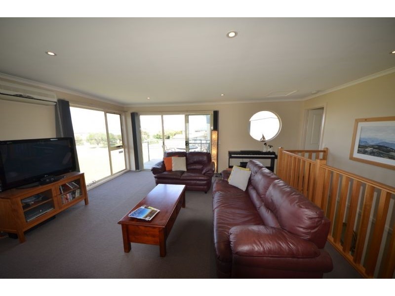 3/2A Oceanview Drive, San Remo VIC 3925