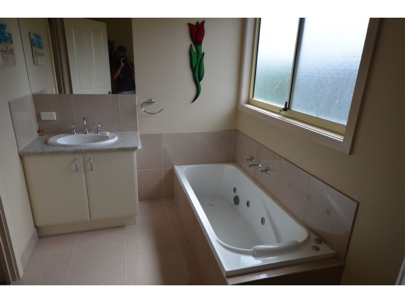 3/2A Oceanview Drive, San Remo VIC 3925