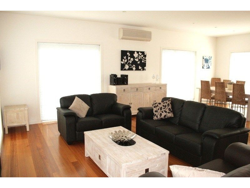 6 Matthew Court, Cowes VIC 3922