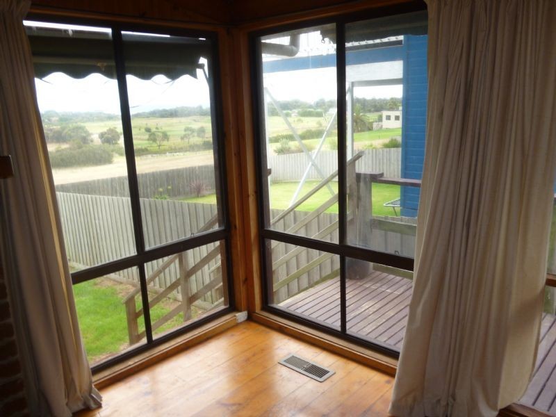 86 Red Rocks Road, Cowes VIC 3922