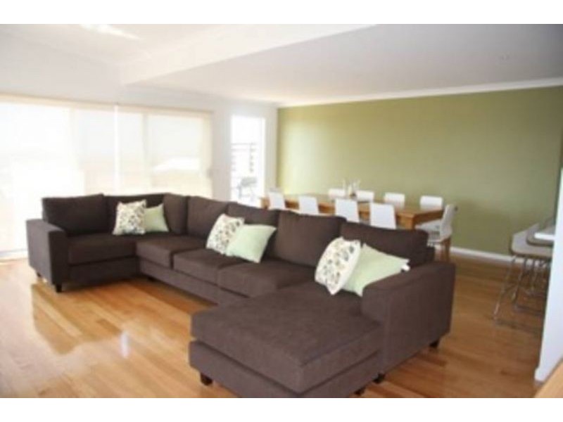 16 Manly Place, Surf Beach VIC 3922