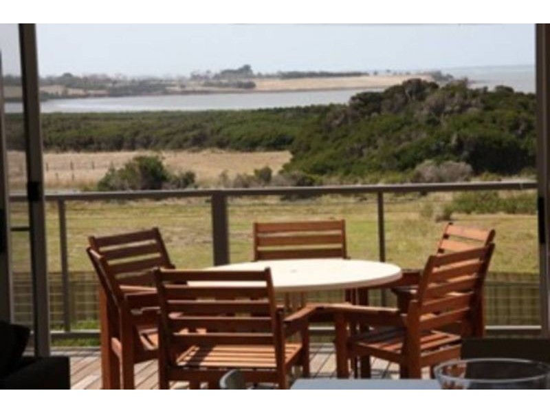 16 Manly Place, Surf Beach VIC 3922