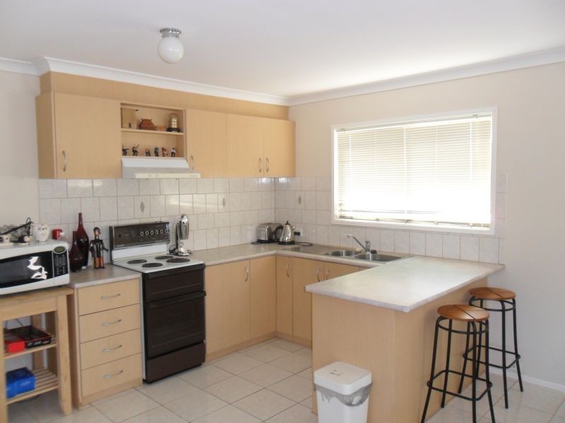 16 Caroline Avenue, Cowes VIC 3922