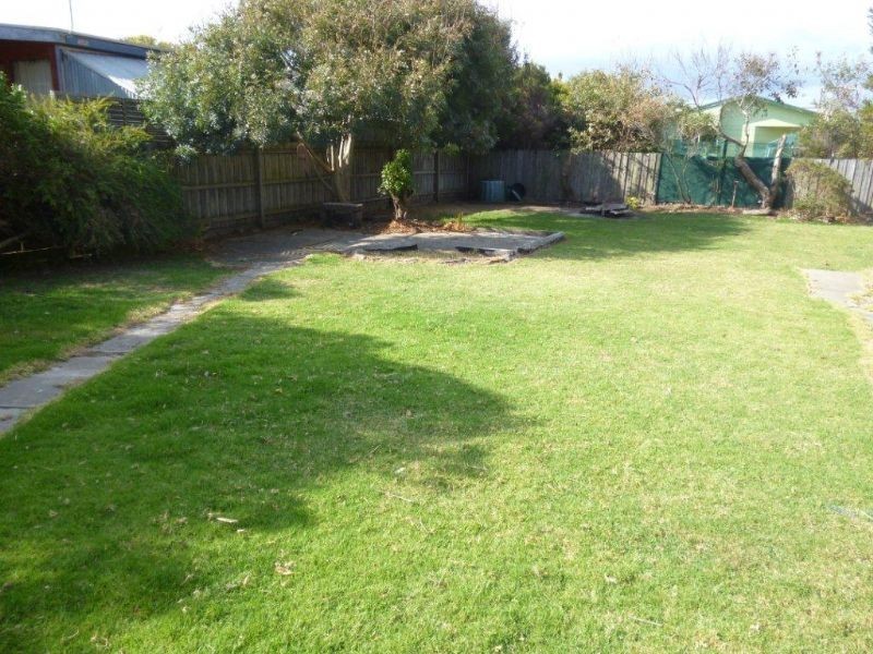 12 Dixon Street, Surf Beach VIC 3922