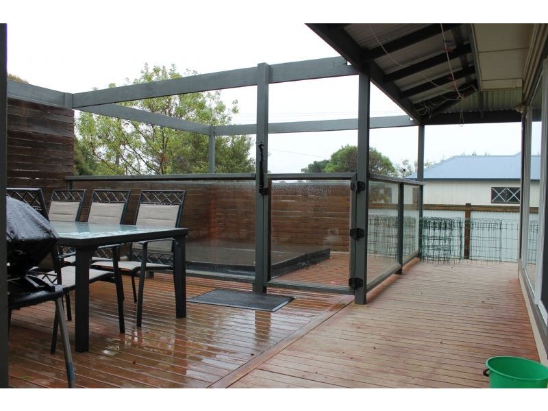 39 Pine Avenue, Cowes VIC 3922