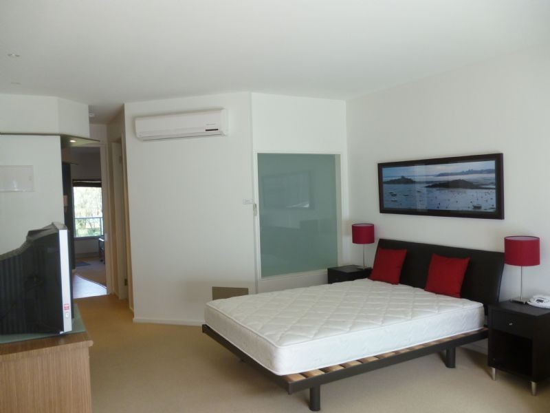 233 The Waves/1 The Esplanade, Cowes VIC 3922