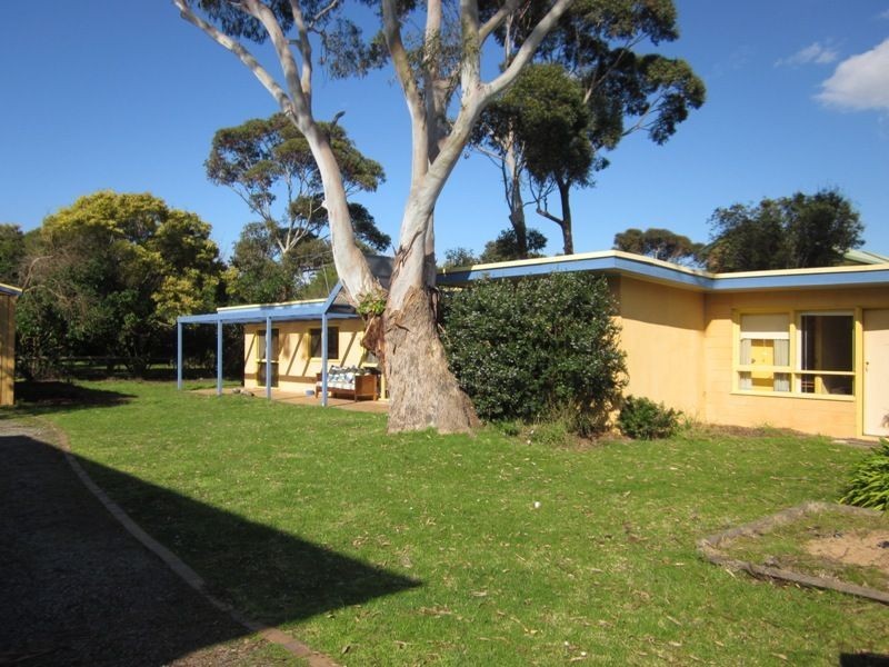 11 Devon Avenue, Cowes VIC 3922