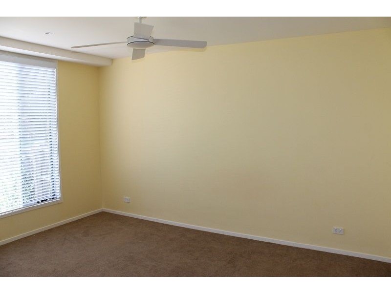 2/15-18 Beach Road, Rhyll VIC 3923