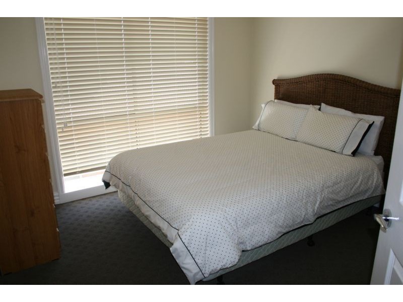 4/132 Settlement Road, Cowes VIC 3922