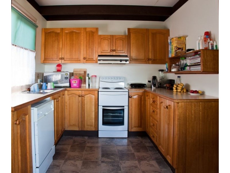15 Pine Avenue, Cowes VIC 3922