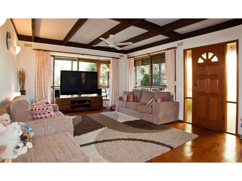 15 Pine Avenue, Cowes VIC 3922