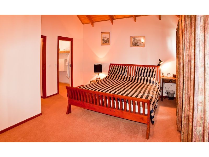 128 Silverleaves Avenue, Silverleaves VIC 3922