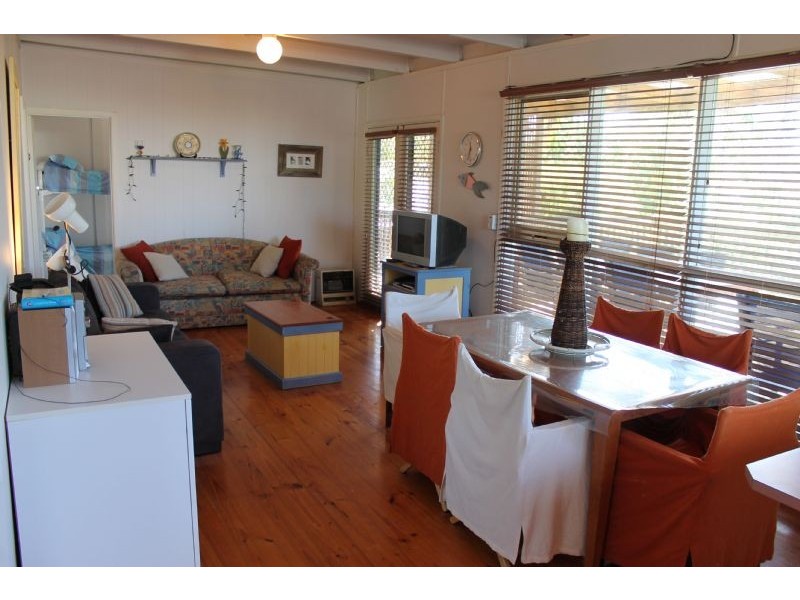 30 Dunsmore Rd, Cowes VIC 3922
