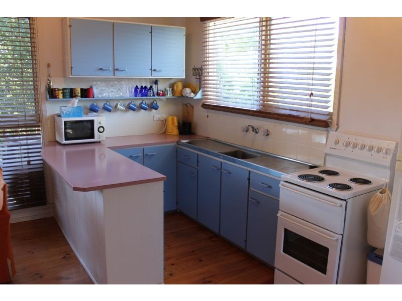 30 Dunsmore Rd, Cowes VIC 3922