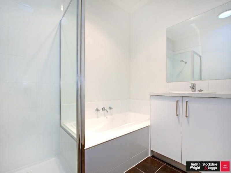 33 Katherine Circuit, Cowes VIC 3922