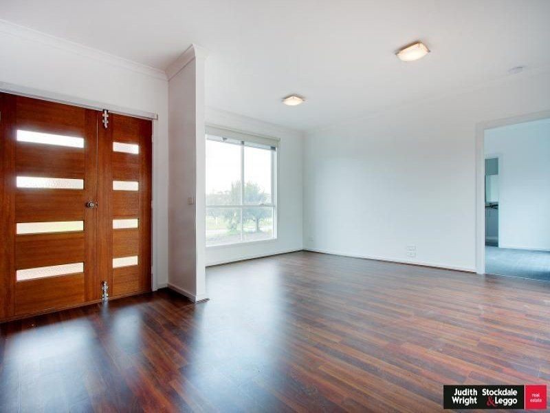 33 Katherine Circuit, Cowes VIC 3922