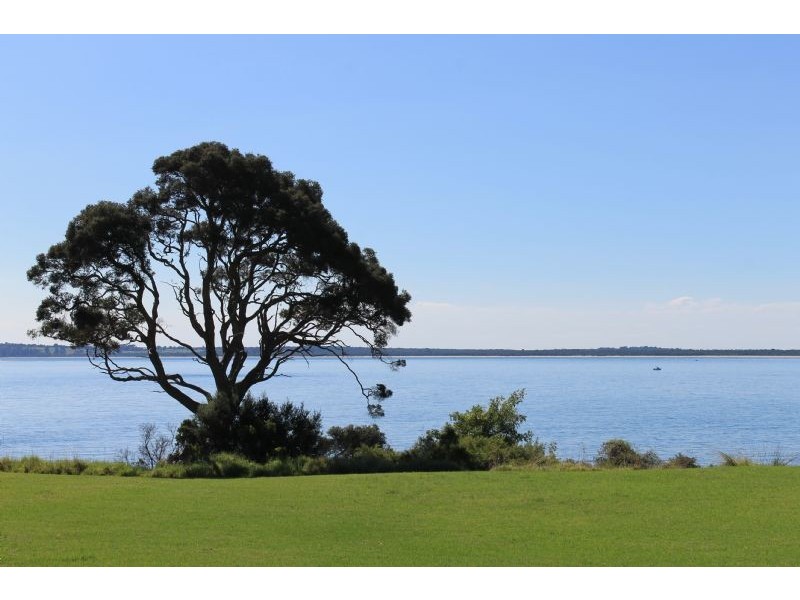 5 Langard Road, Cowes VIC 3922
