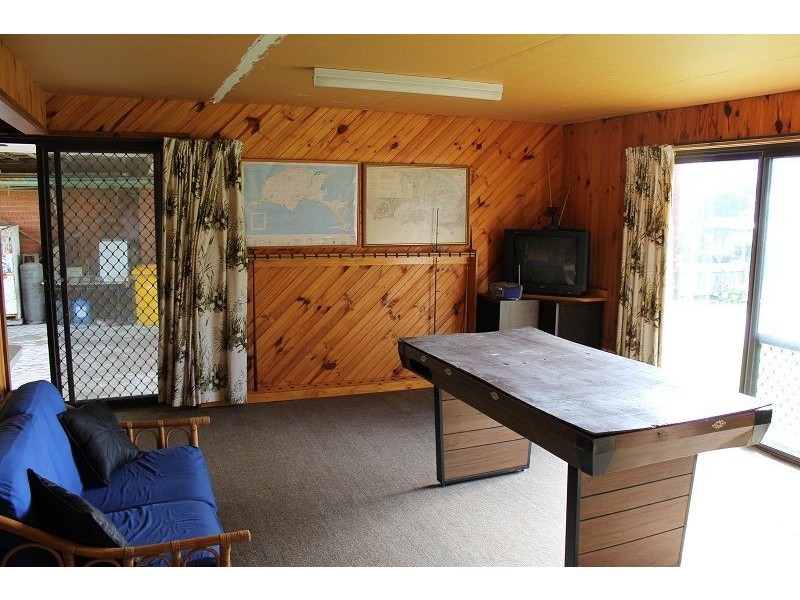 26 Raywood Avenue, Cowes VIC 3922