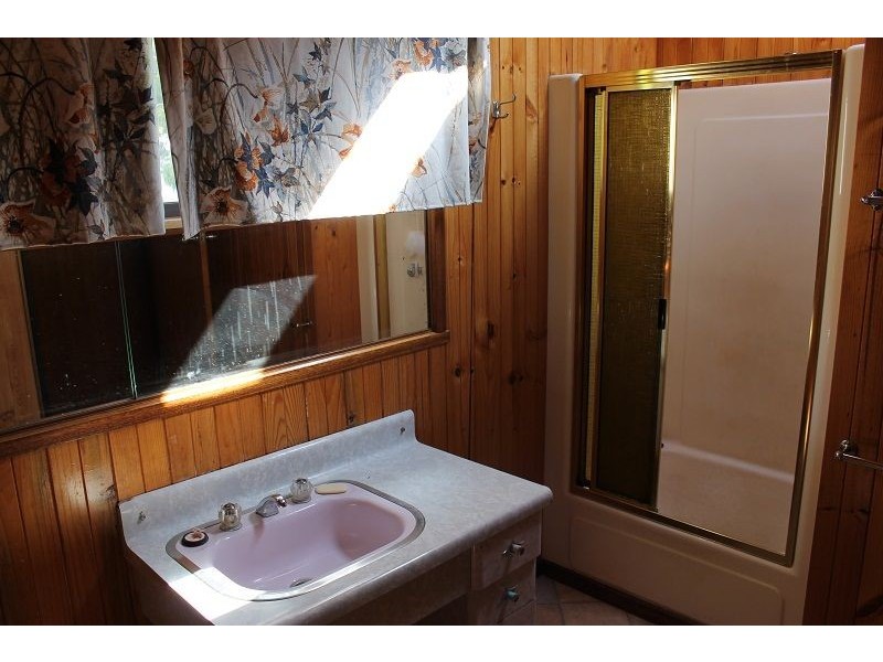 26 Raywood Avenue, Cowes VIC 3922