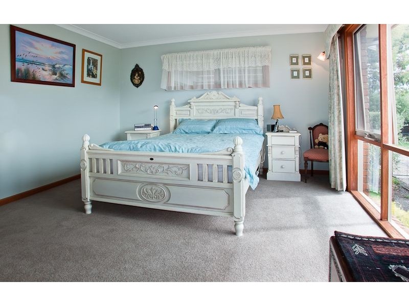 10 Langard Road, Cowes VIC 3922