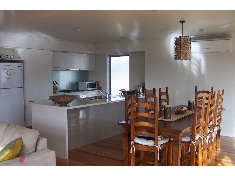 21 Golden Court, Sunset Strip VIC 3922