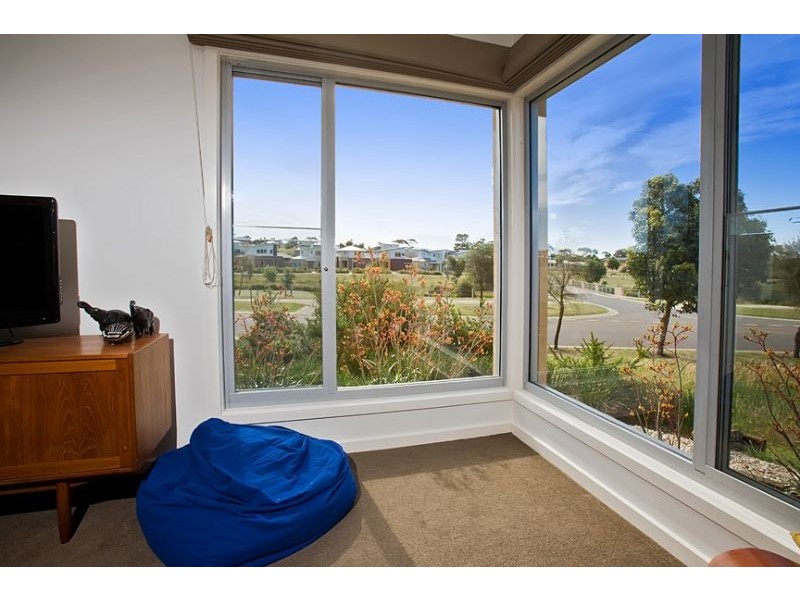 19 Seagrove Way, Cowes VIC 3922