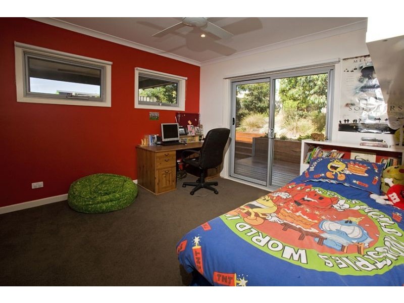 19 Seagrove Way, Cowes VIC 3922