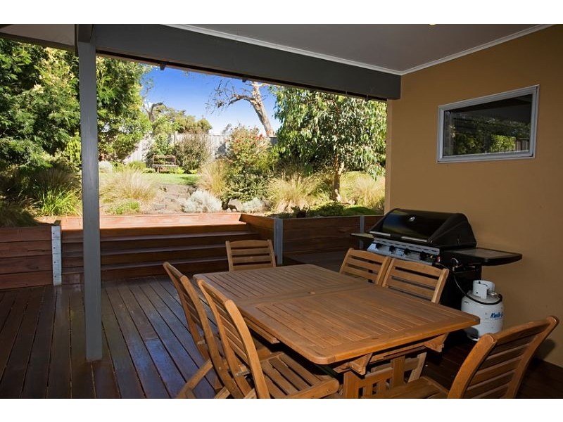 19 Seagrove Way, Cowes VIC 3922