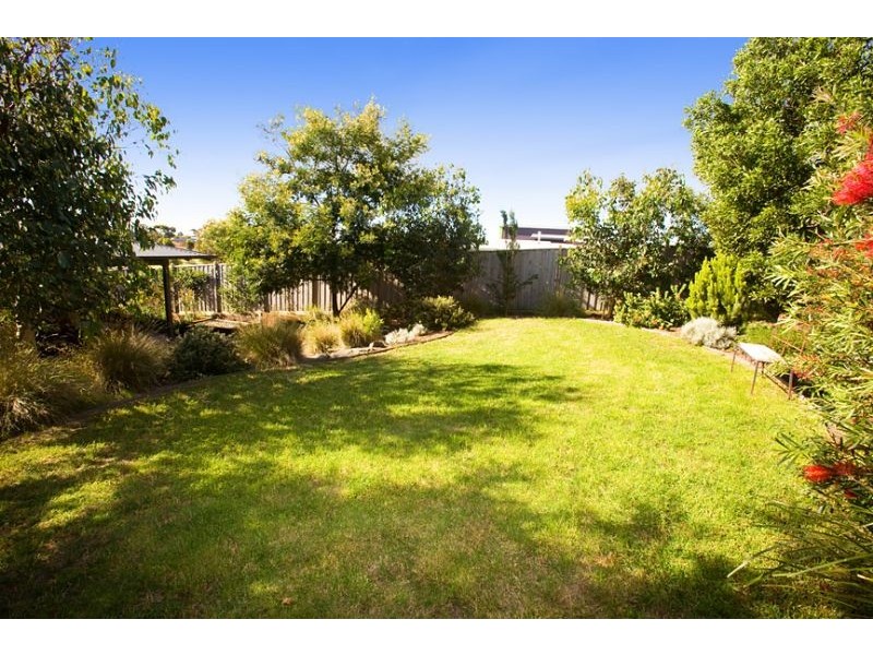 19 Seagrove Way, Cowes VIC 3922