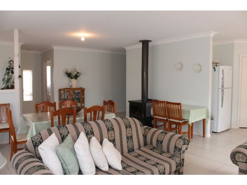 3 Hollydene Court, Cowes VIC 3922