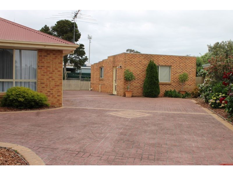 3 Hollydene Court, Cowes VIC 3922